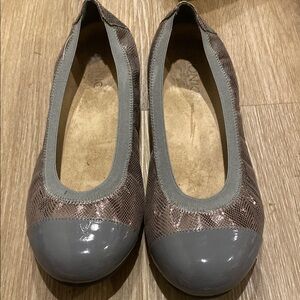 Vionic Women's Flats